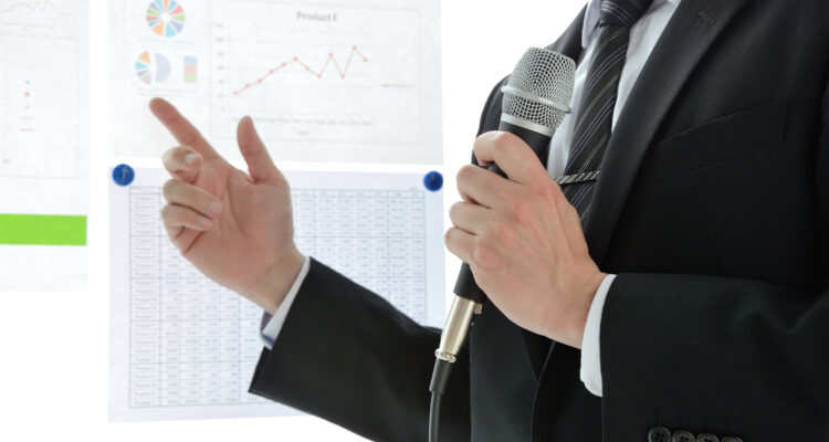 無料セミナーは是か非か？　目的別にセミナーの適正料金を考える