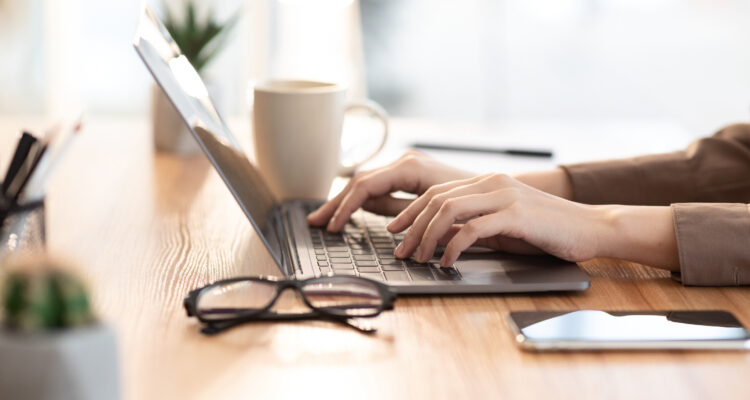 ネットさえあればそこがオフィスになる！　クラウドストレージでロケーションフリーな働き方を実現