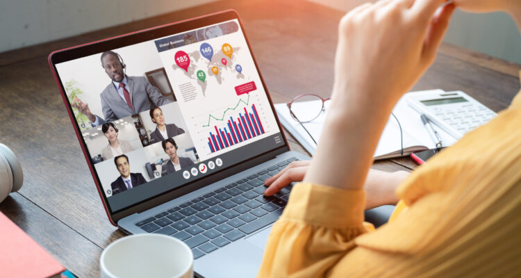 もう会場を借りる必要なし！ ウェビナーツールを使えばいつでもどこでもセミナーが開催できる